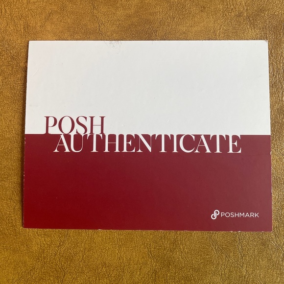 Authentic 𝐕𝐞𝐫𝐬𝐚𝐜𝐞 Tan Camera Crossbody - Picture 7 of 14